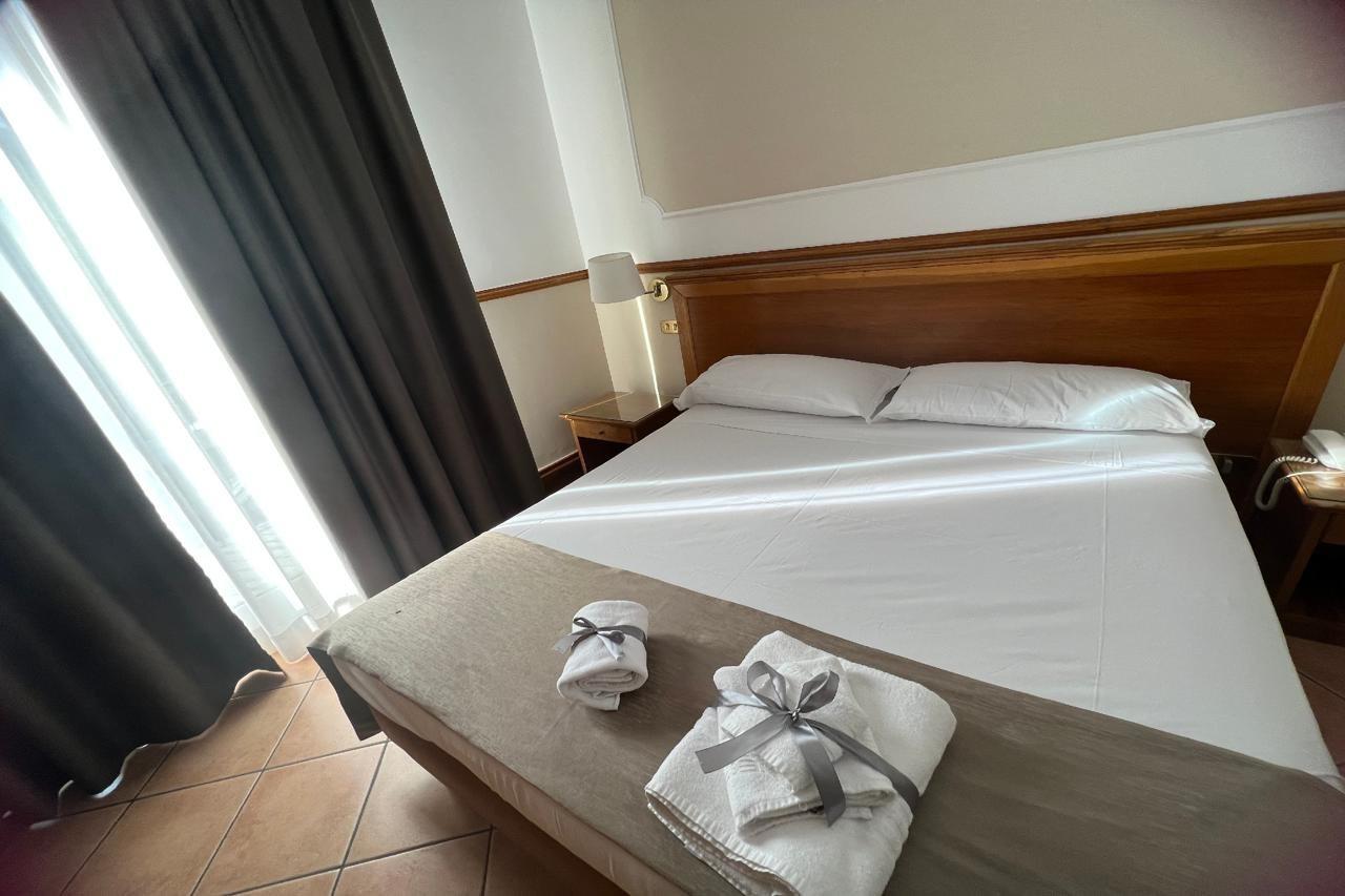 Hotel Leopardi Napoli Eksteriør bilde