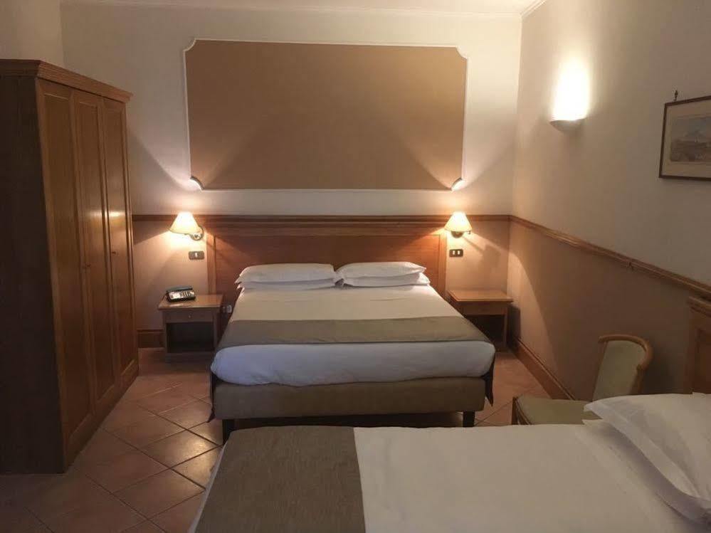 Hotel Leopardi Napoli Eksteriør bilde